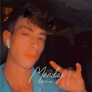 Meet your Posher, Aaron